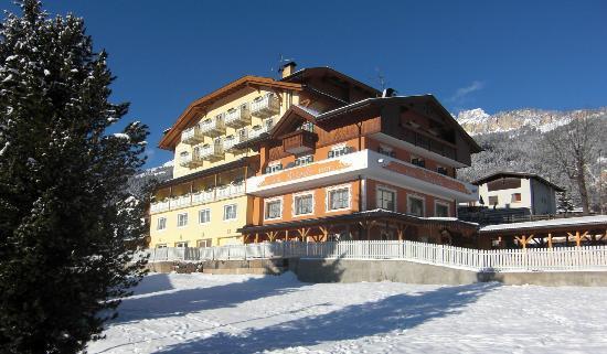 Dolasilla Park Hotel - www.hoteldolasilla.com - Tel: 0462764159
