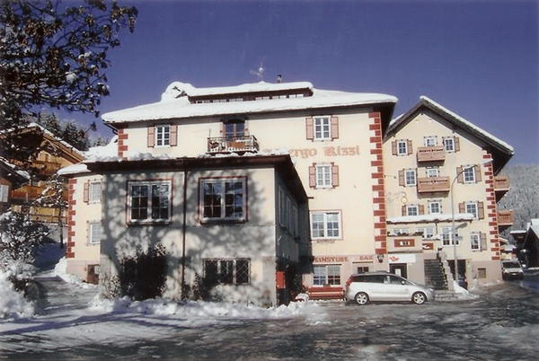 Hotel Rizzi - www.hotel-rizzi.com - Tel: 0462764123
