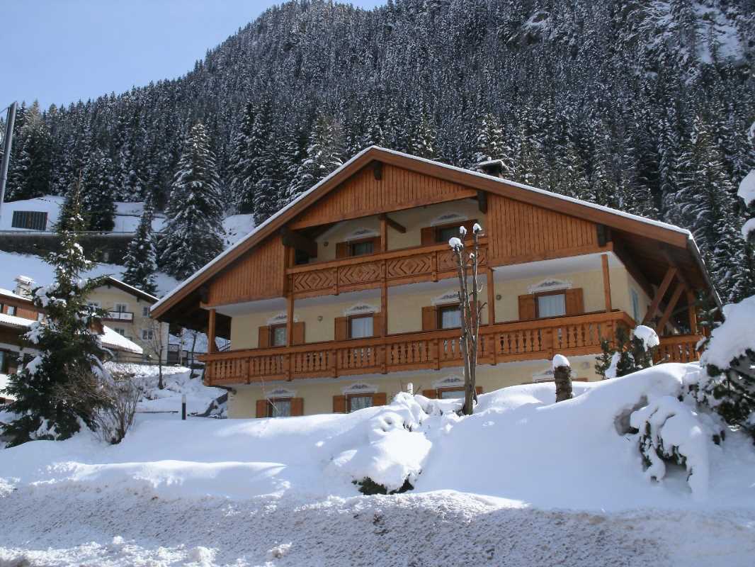 Appartamento a Canazei - Davarda Lina - Col de Pin 13 - Tel: 0462.602589 - Val di Fassa - Trentino